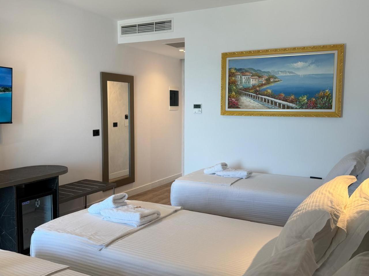 The Queen'S Lion Premium Hotel Sarandë Exterior foto